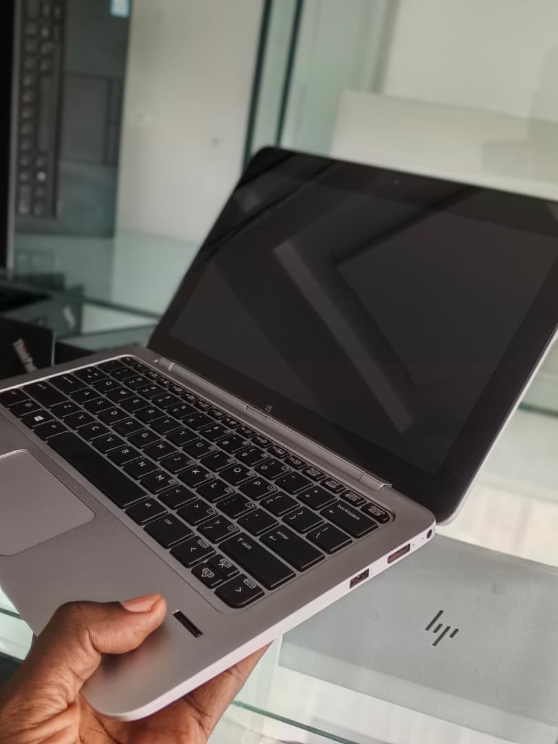  Hp X2 1011 g1 Laptop